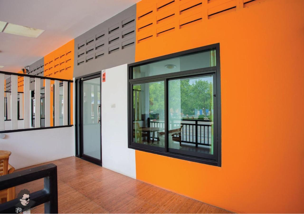 Staychill Resort Uttaradit Buitenkant foto