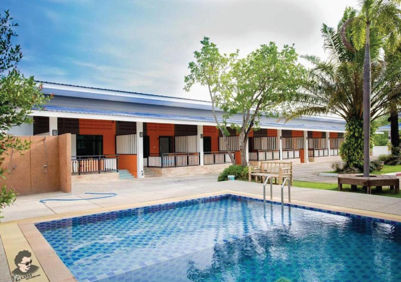 Staychill Resort Uttaradit Buitenkant foto